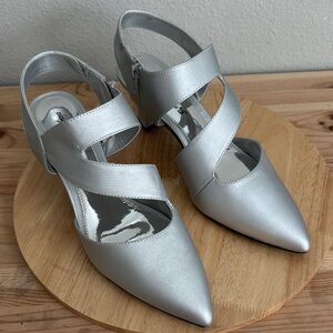 Easy Street Venue Womens Round Closed Toe Stiletto Heel Pumps new 12W